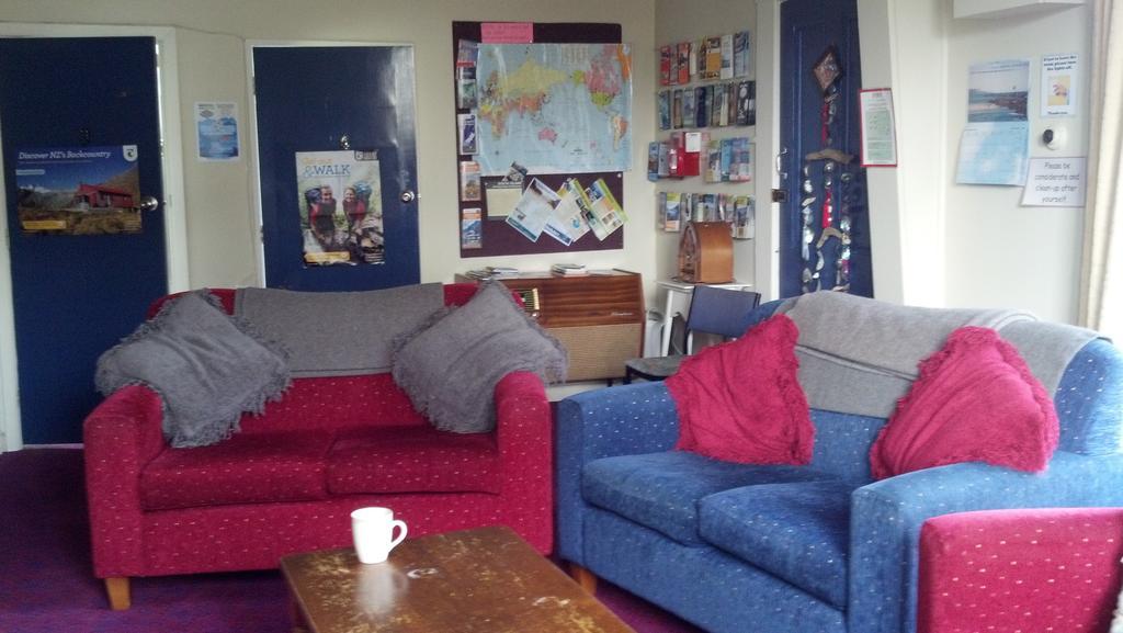 Redkettle Backpackers Hostel Oamaru Buitenkant foto