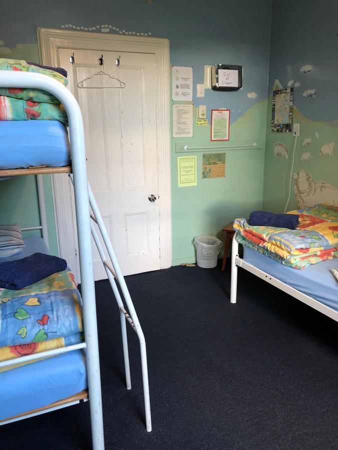 Redkettle Backpackers Hostel Oamaru Buitenkant foto